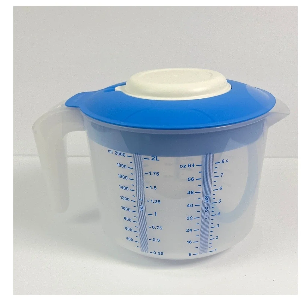 Tupperware EZ Mix N Store Pitcher 8 cup/2L Blue Measuring Pitcher NEW